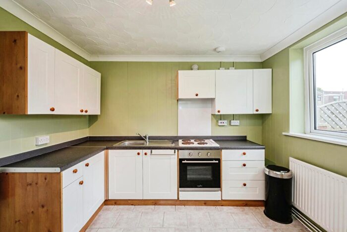 2 Bedroom Detached House For Sale In Station Road, Grovesend, Swansea, SA4