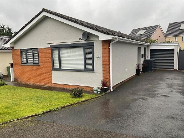 3 Bedroom Detached Bungalow For Sale In Llwyn Y Bryn, Ammanford, SA18