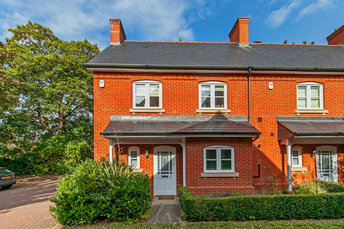 3 Bedroom End Of Terrace House To Rent In Kingsmead Court Norman Road, Winchester, SO23