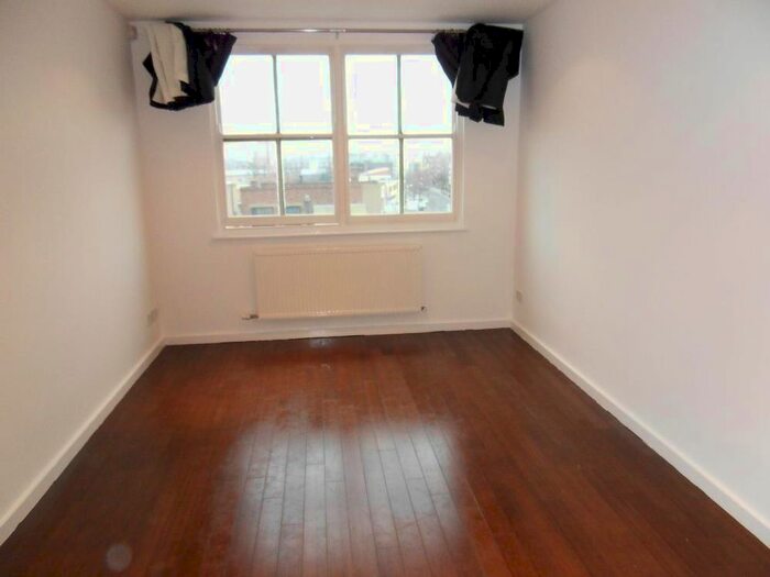 1 Bedroom Flat To Rent In Treadway Street, London, E2