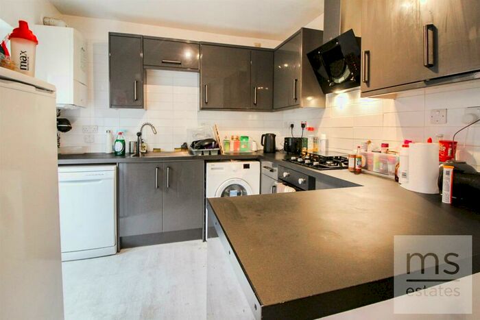 4 Bedroom Semi-Detached House To Rent In £pppw Cottesmore Road, Lenton, Nottingham, NG7