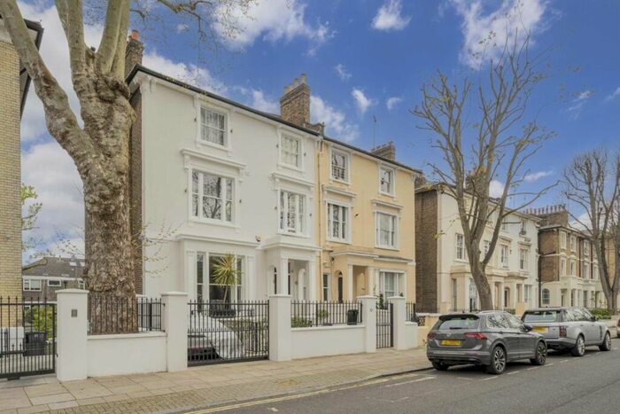 Flat To Rent In Marlborough Hill, St. John's Wood, NW8