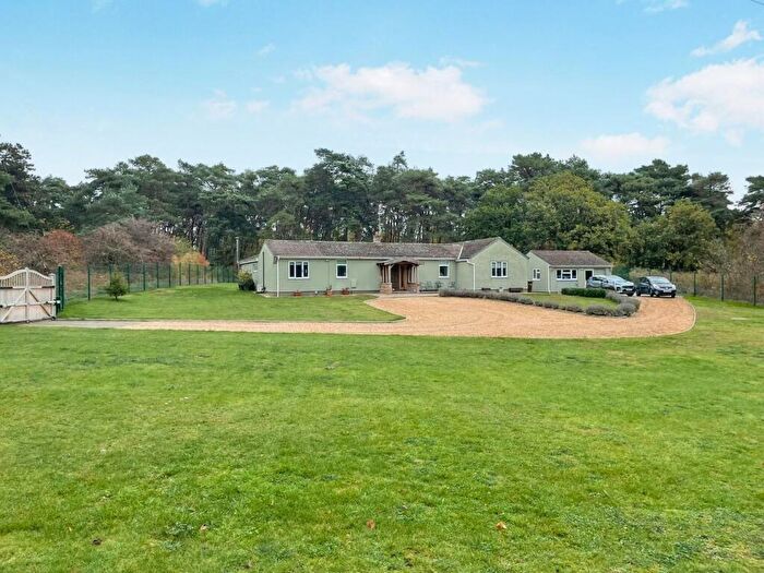 3 Bedroom Detached Bungalow For Sale In Brandon Road, Methwold, IP26