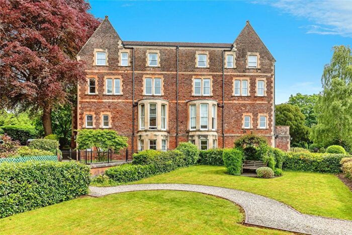 2 Bedroom Flat For Sale In Pembroke Gate, Pembroke Road, Bristol, BS8