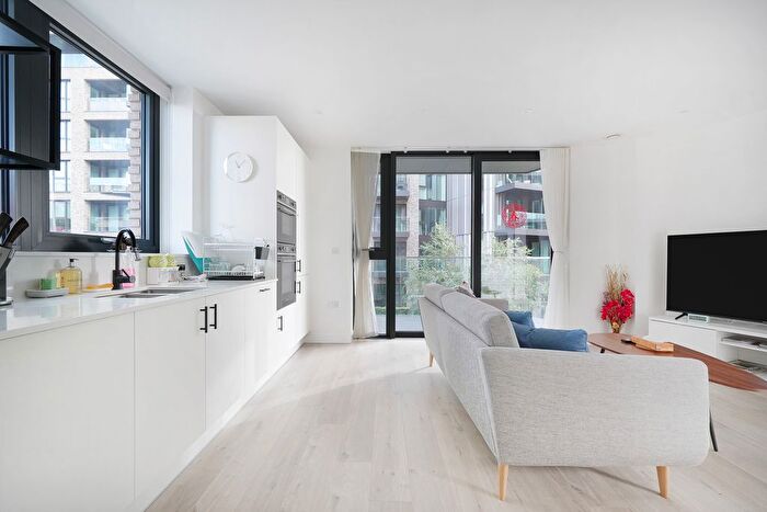 1 Bedroom Flat To Rent In Willowbrook House, Coster Avenue, N4