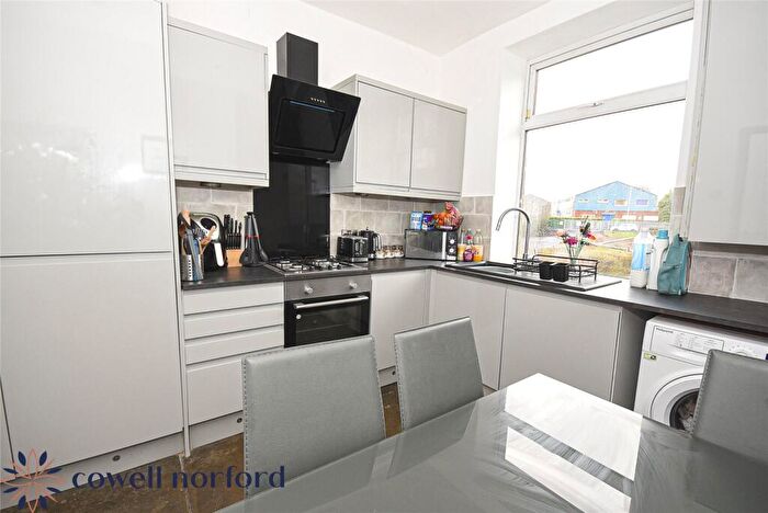 2 Bedroom Terraced House For Sale In Leach Street, Milnrow, Rochdale, Greater Manchester, OL16