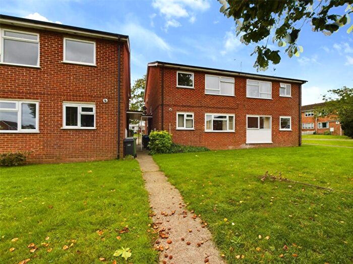 2 Bedroom Apartment To Rent In Denbigh Road, Thame, Oxfordshire, OX9