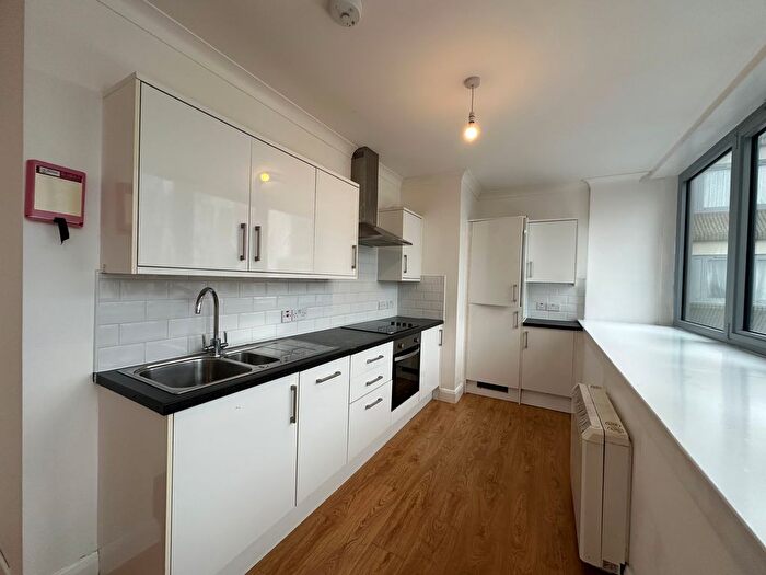 1 Bedroom Flat To Rent In Nabeel House, - Wakering Road, Barking, IG11