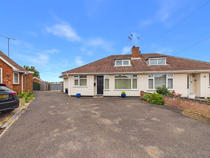 2 Bedroom Semi-Detached Bungalow For Sale In Kendal Close, Turnfurlong, Aylesbury, HP21