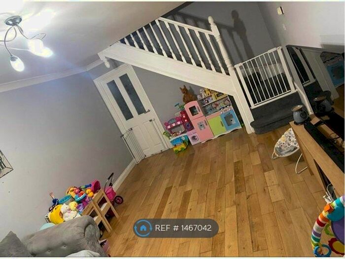 2 Bedroom Semi-Detached House To Rent In Meadowbank Drive, Choppington, NE62