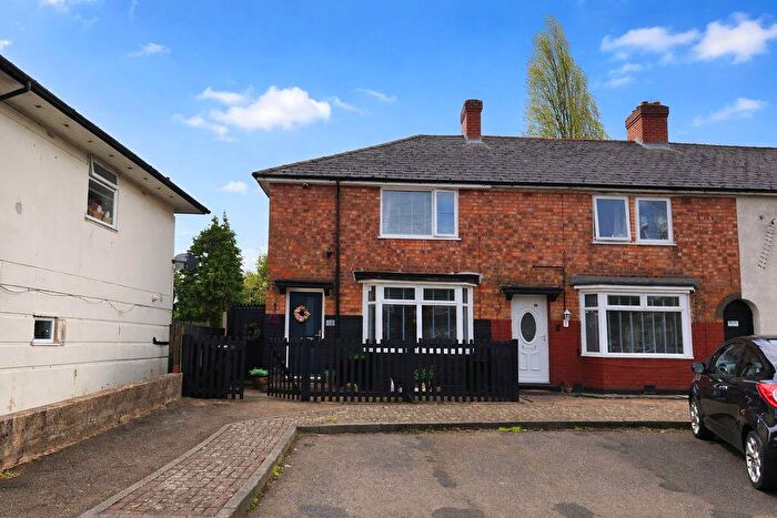 3 Bedroom End Of Terrace House For Sale In Balham Grove, Kingstanding, B44