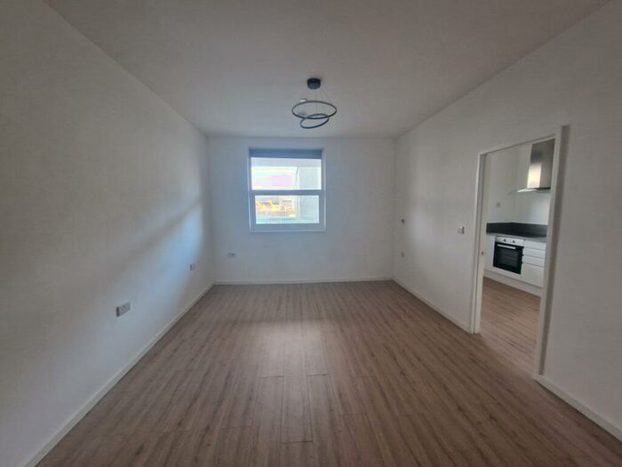 Apartment To Rent In Halfords Lane, Smethwick, B66