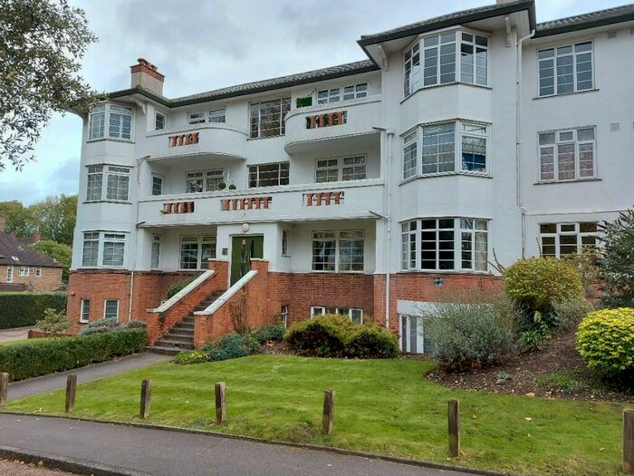 2 Bedroom Apartment To Rent In The Chilterns, Brighton Road, Sutton, Surrey, SM2