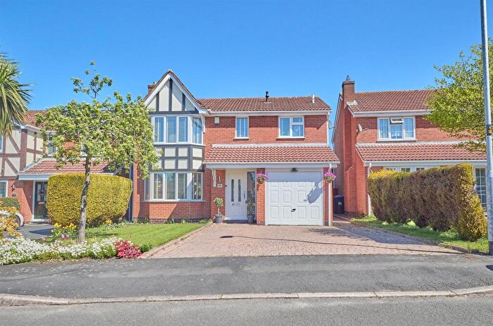 4 Bedroom Detached House For Sale In Nelson Drive, Hinckley, LE10