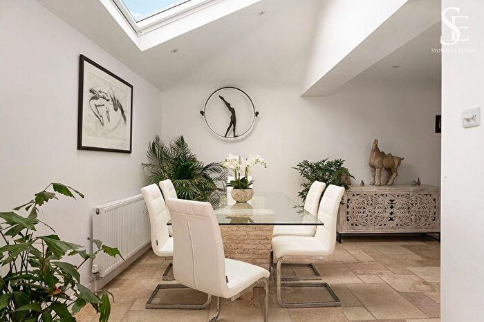 4 Bedroom Semi-Detached House For Sale In Netherton Road, Appleton, OX13