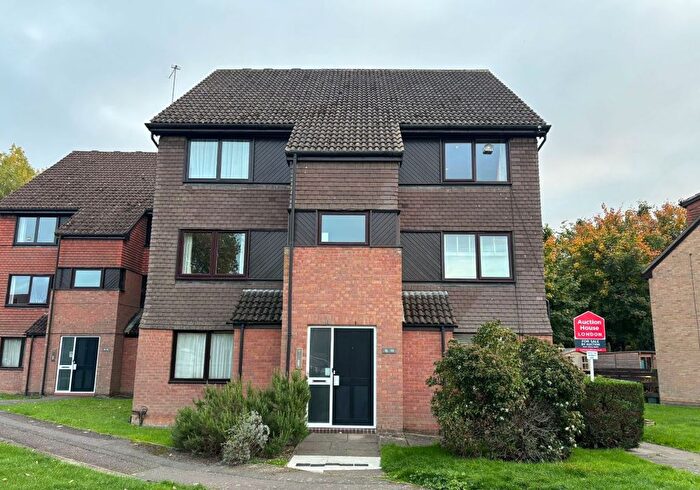1 Bedroom Flat For Sale In Peerless Drive, Harefield, Uxbridge, Middlesex, UB9