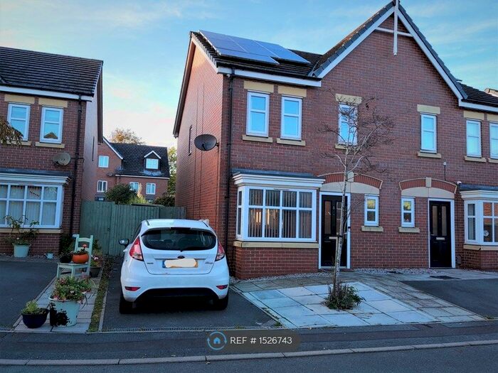 3 Bedroom Semi-Detached House To Rent In Moreland Drive, Southport, PR8