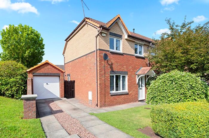 3 Bedroom Semi-Detached House For Sale In Woodville Court, Broxburn, EH52