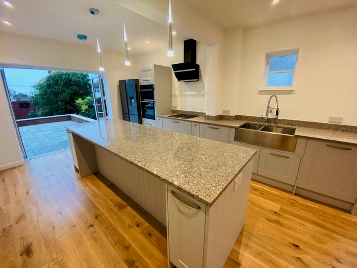 4 Bedroom Bungalow To Rent In Astley Crescent - Hunstanton, PE36