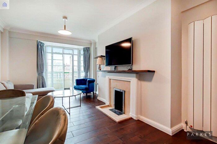 3 Bedroom Flat To Rent In Dorset House, Gloucester Place, London, NW1