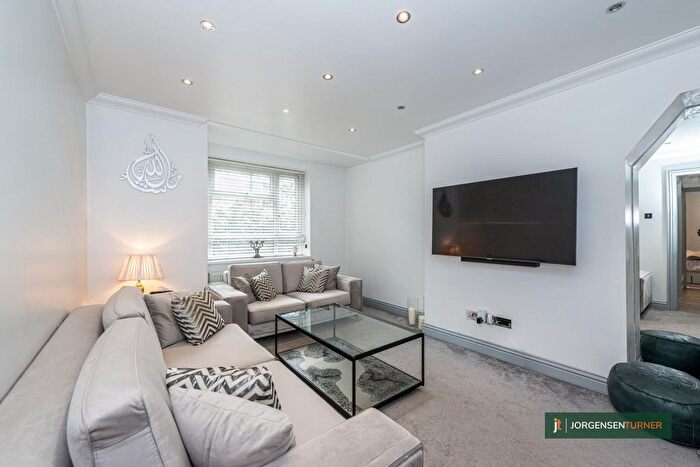 3 Bedroom Flat For Sale In Mackenzie Close, White City Estate, London, W12