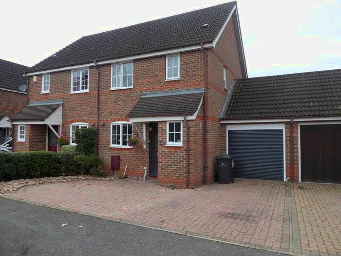3 Bedroom Property To Rent In Mallard Way, Aldermaston RG7