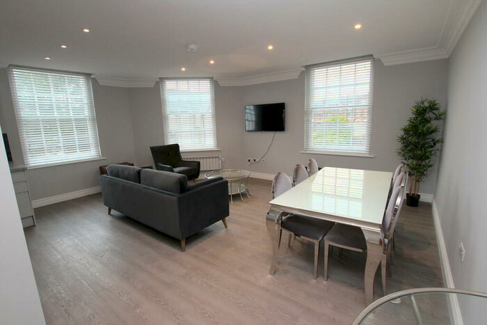 2 Bedroom Apartment To Rent In Juniper Court, Derby Road, NG7