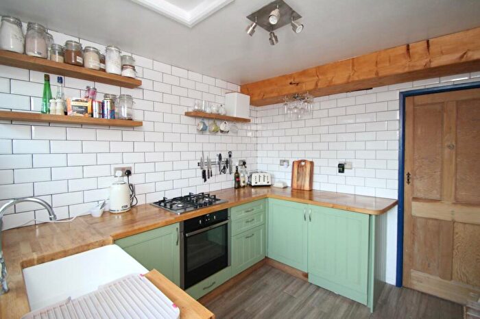 2 Bedroom House To Rent In Station Road, Horsforth, Leeds, West Yorkshire, Uk, LS18