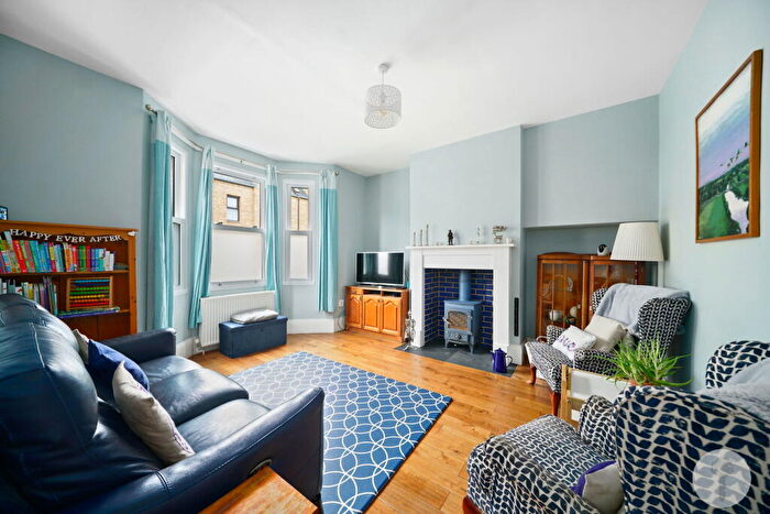 3 Bedroom End Of Terrace House For Sale In Eve Road, Stratford, E15