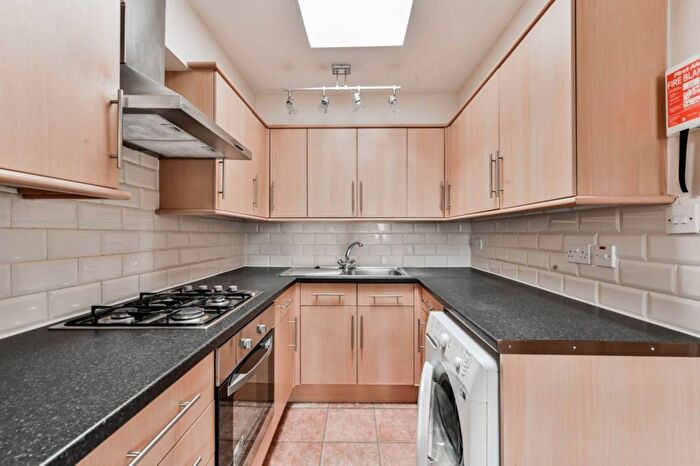 1 Bedroom Flat To Rent In Fonthill Road, Finsbury Park, N4