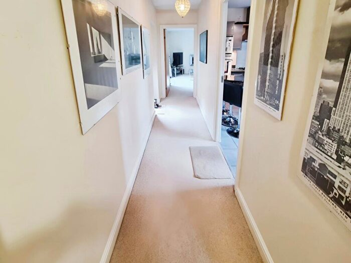 4 Bedroom Detached House For Sale In Turneys Drive, Milton Keynes, MK12