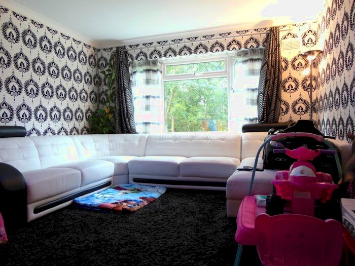 2 Bedroom Flat To Rent In Hatton Road, Bedfont, Feltham TW14