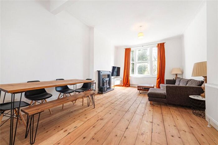 4 Bedroom Apartment For Sale In Peckham Rye, East Dulwich, London, SE22