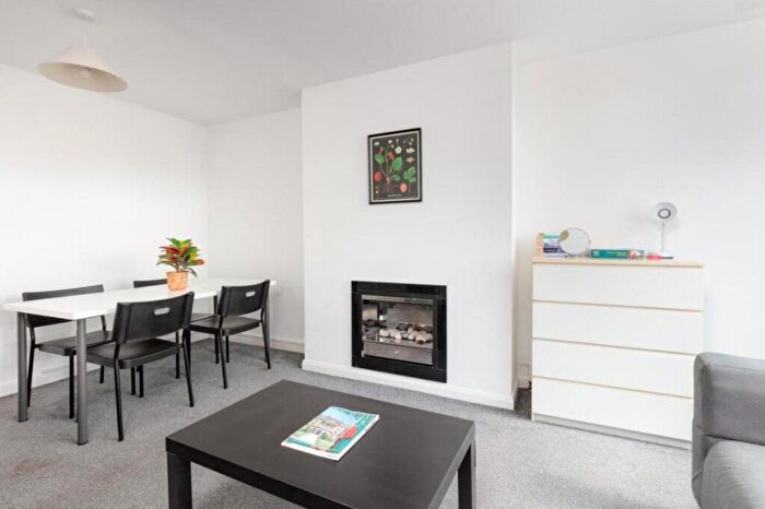2 Bedroom Property To Rent In A Almorah Road, London, N1
