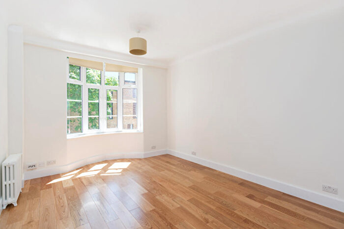 1 Bedroom Apartment To Rent In Grove End Gardens, Grove End Road, St John's Wood, London, NW8