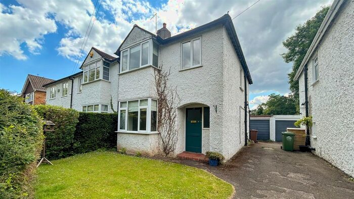 3 Bedroom Property To Rent In Oakington Drive, Sunbury-On-Thames, TW16