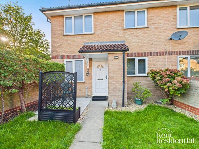 1 Bedroom End Of Terrace House To Rent In Fort Pitt Street, Chatham, ME4