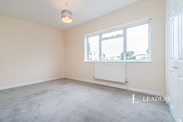 2 Bedroom Flat To Rent In Grenville Court, Ham View, CR0