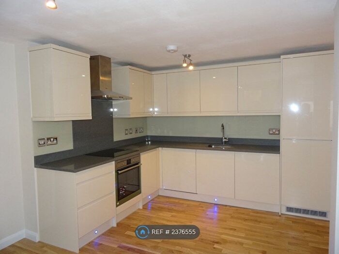 1 Bedroom Flat To Rent In Balham High Road, London, SW17