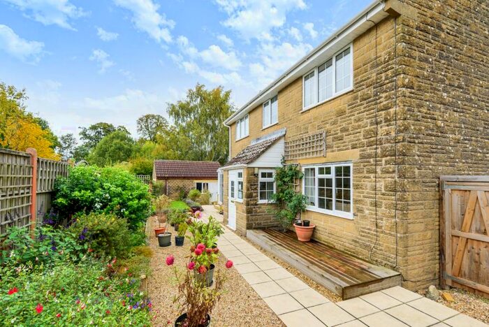 3 Bedroom House For Sale In Broadstone Lane, Hardington Mandeville, Yeovil, Somerset, BA22