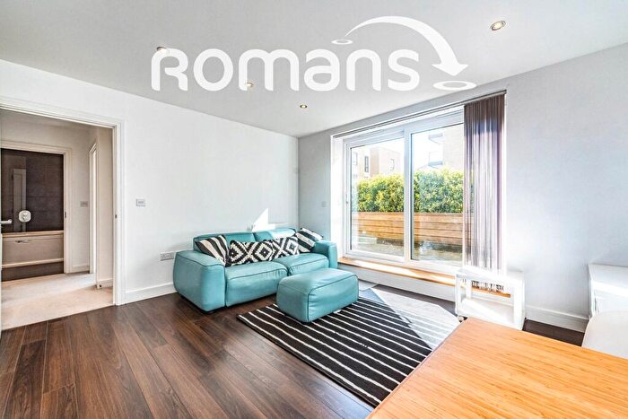 1 Bedroom Apartment For Sale In Drake Way, Reading, Berkshire, RG2