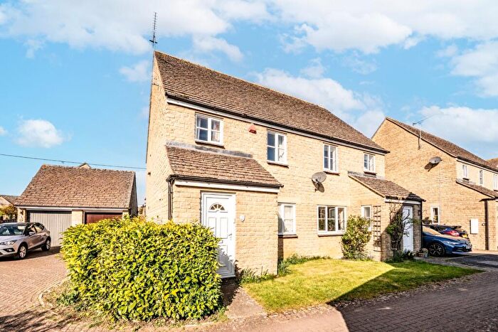 3 Bedroom Semi-Detached House For Sale In Thorpes Field, Alvescot, Oxfordshire, OX18