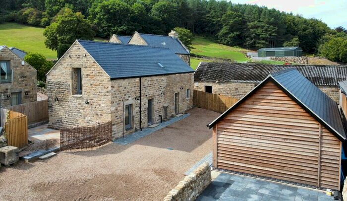 3 Bedroom Detached House For Sale In Cheese Press Barn, Overton, Ashover, S45