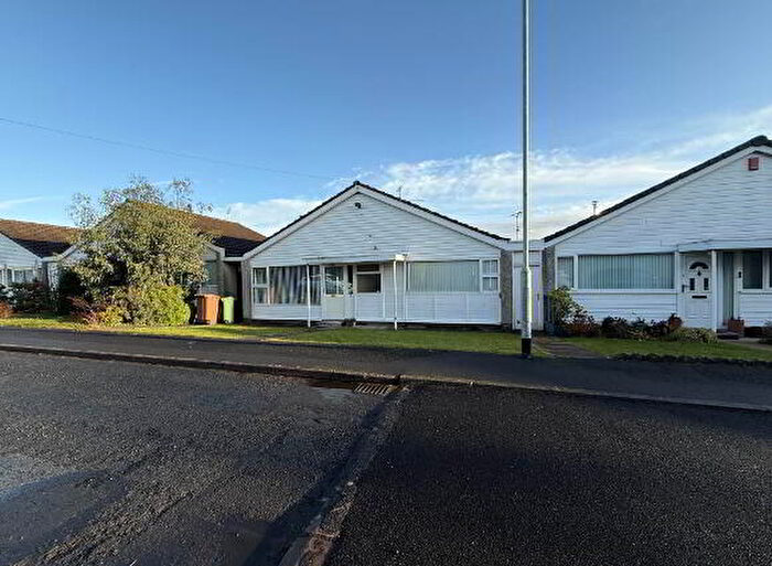 2 Bedroom Link Detached House For Sale In Ashley Close, Armagh, BT60