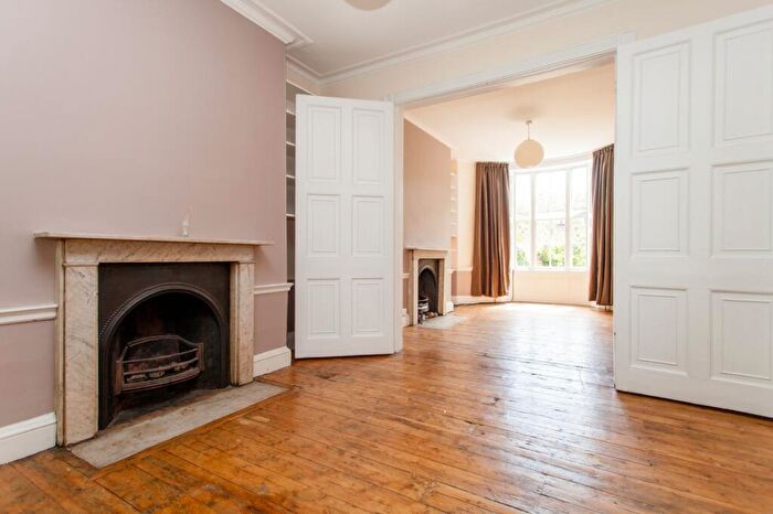 4 Bedroom Terraced House To Rent In Cassland Road, Victoria Park, London, E9