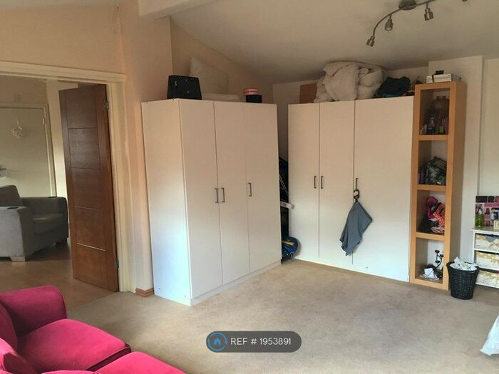 1 Bedroom Flat To Rent In Neasden, London, NW2