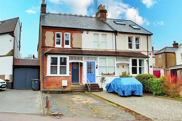2 Bedroom End Terrace House For Sale In Quakers Lane, Potters Bar, EN6