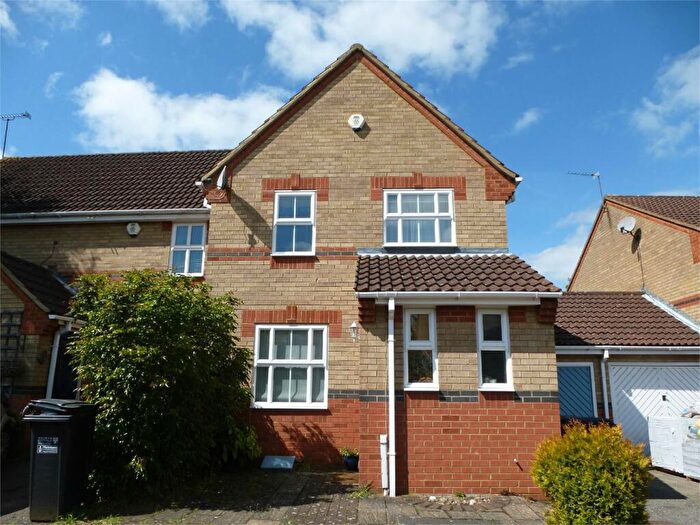 3 Bedroom Terraced House To Rent In Kingsmill Court, Hatfield, AL10