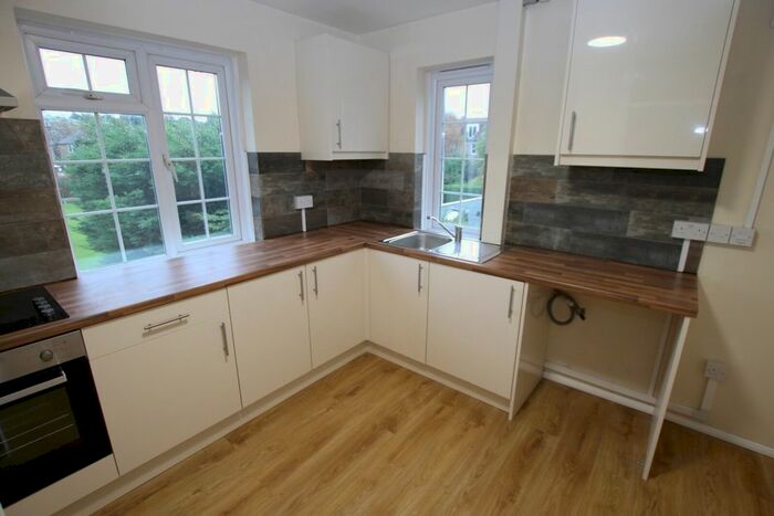 1 Bedroom Flat To Rent In Spencer Road, London, SW20