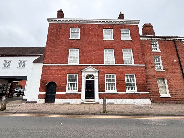 2 Bedroom Flat To Rent In Lombard Street, Lichfield, WS13